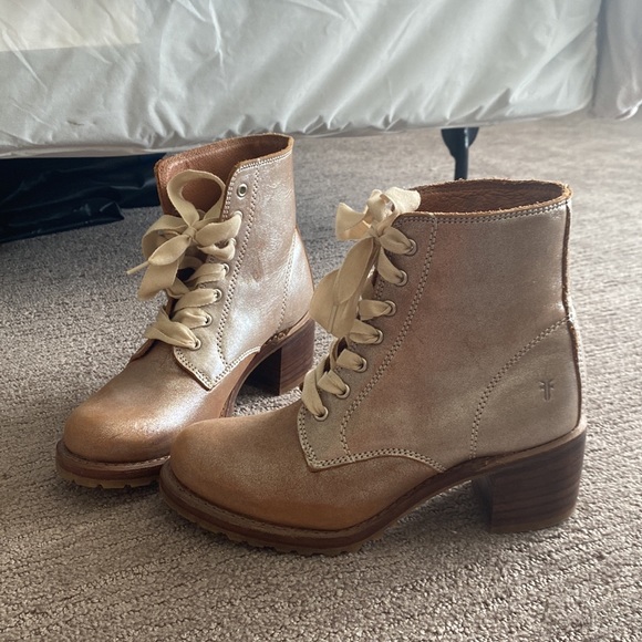 Frye pink metallic boots with ribbon laces! - Picture 3 of 3